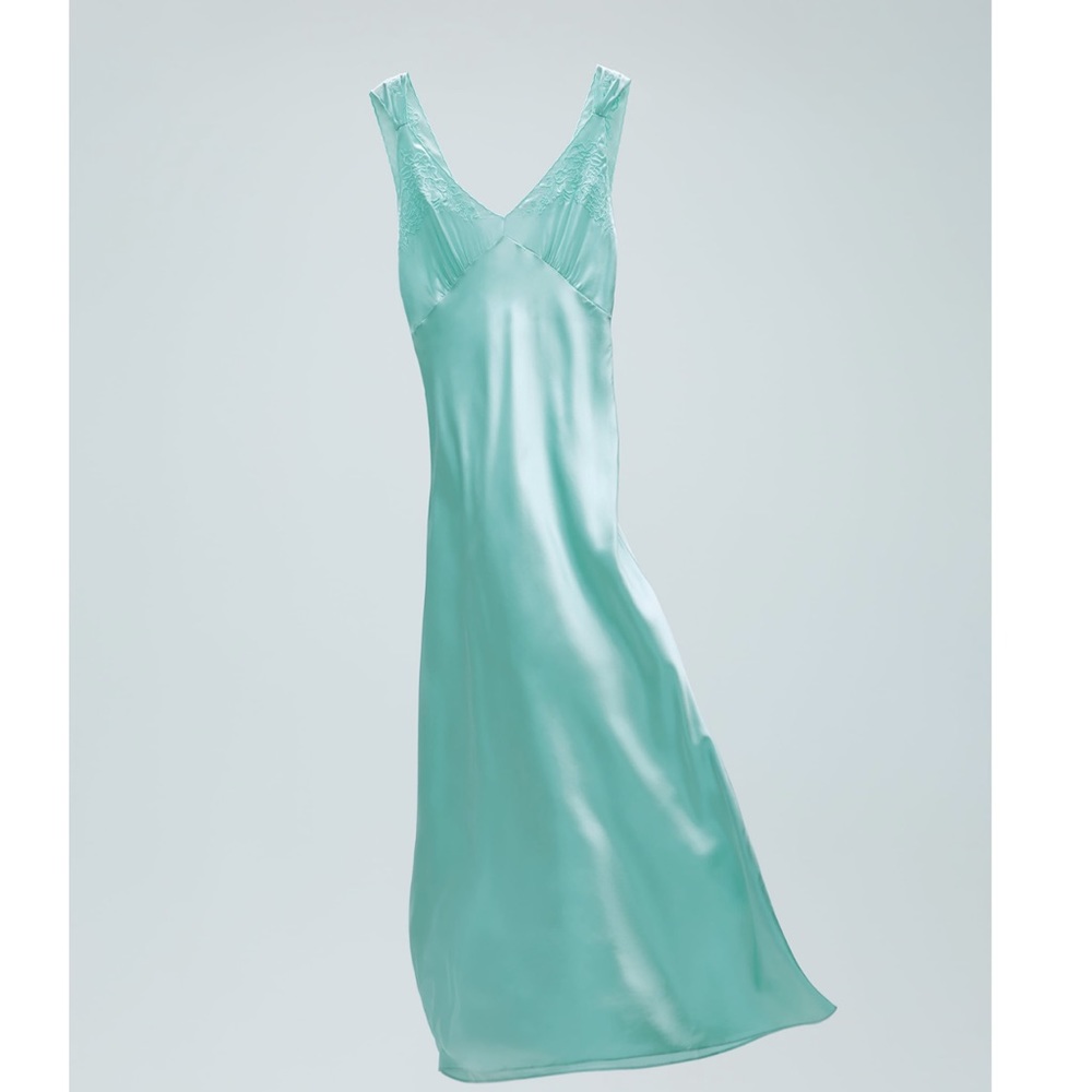 🔥ZARA EMBROIDERED SILK DRESS 🔥 - Picture 15 of 15